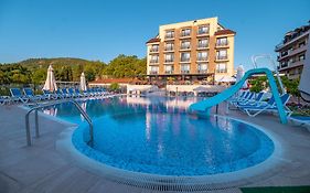 Speranta Hotel & Villas